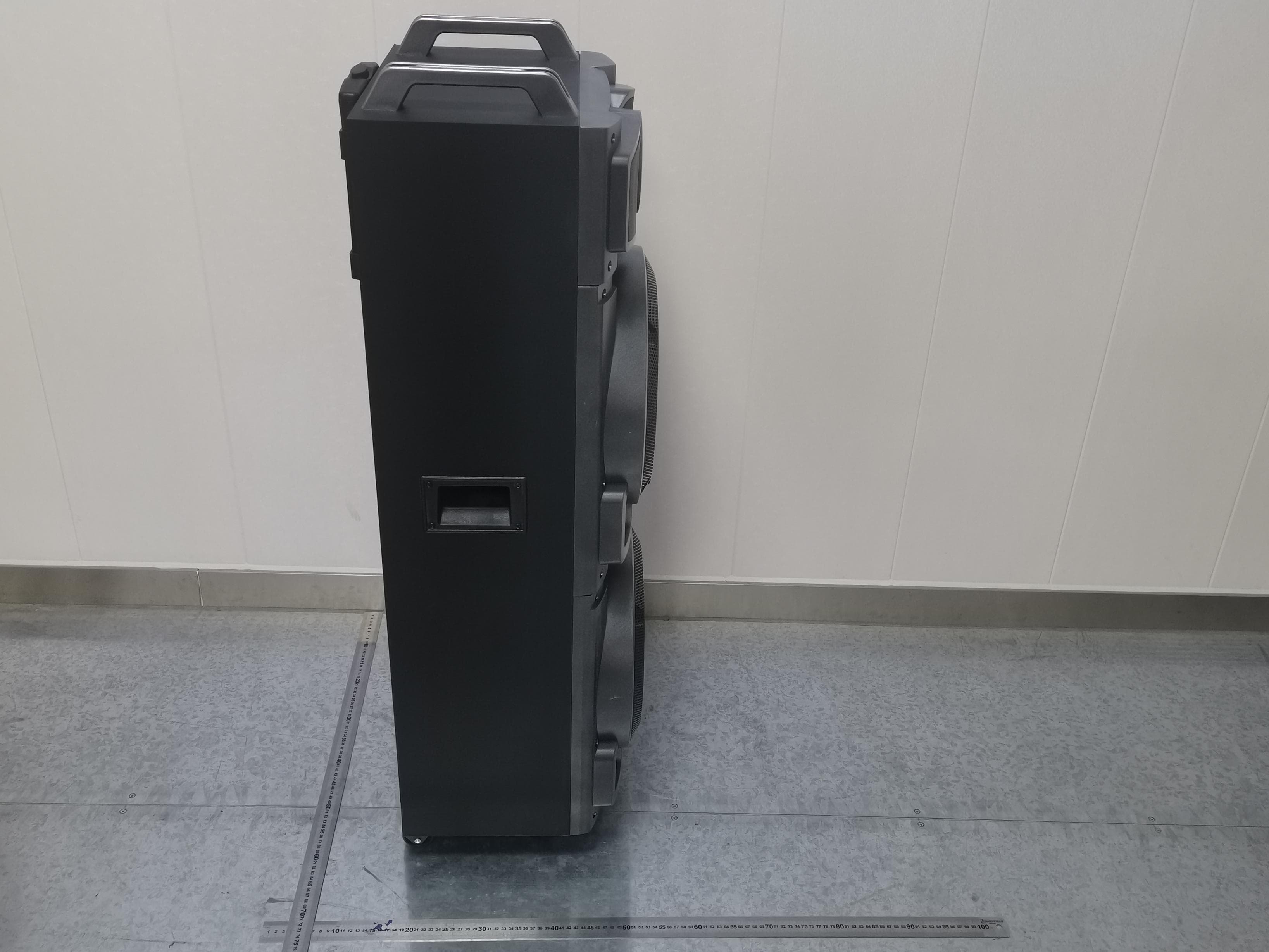 Bluetooth speaker - FCC ID 2ASZE-PT1255 - ONE SIX EIGHT (HK) CO., LIMITED (5)