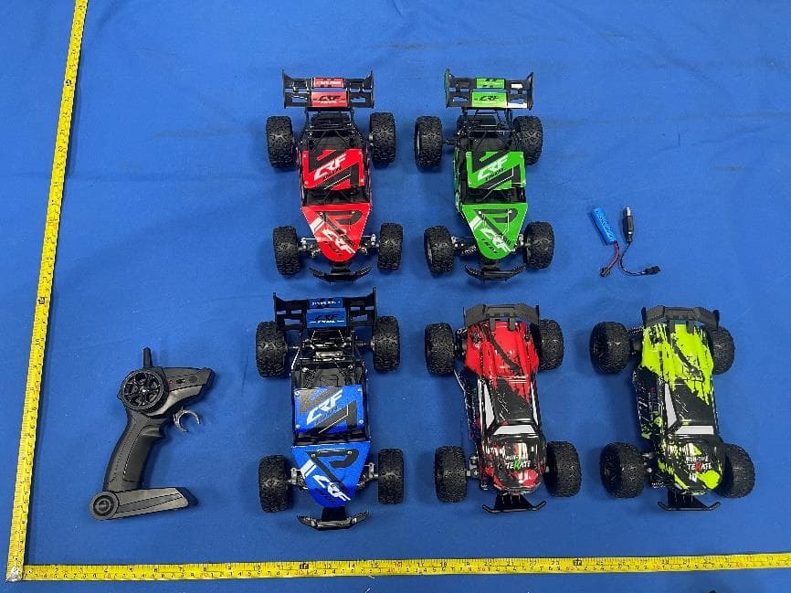 REMOTE CONTROL CAR - FCC ID 2AT4G-11633 - QIANKUN TOYS FACTORY