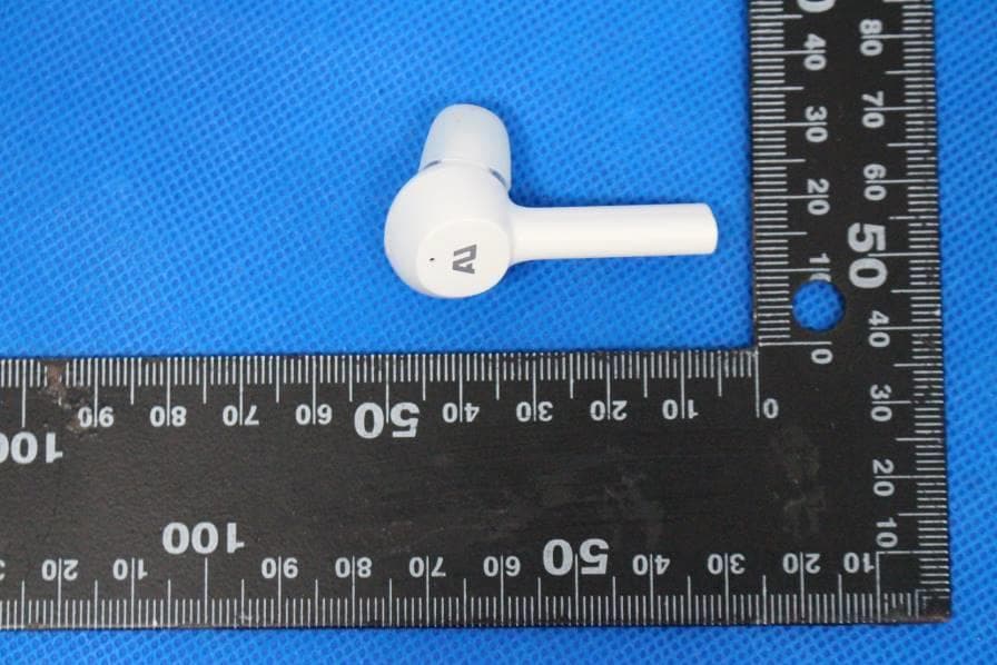 AU-stream - FCC ID 2AT6N-B20 - AUSOUNDS INTELLIGENCE, LLC (3)