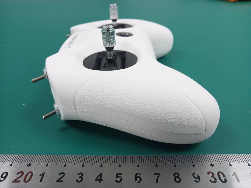 RC Radio Transmitters - FCC ID 2AT6XLITERADIO2 - Shenzhen Baida Moxing Co.,Ltd. (3)
