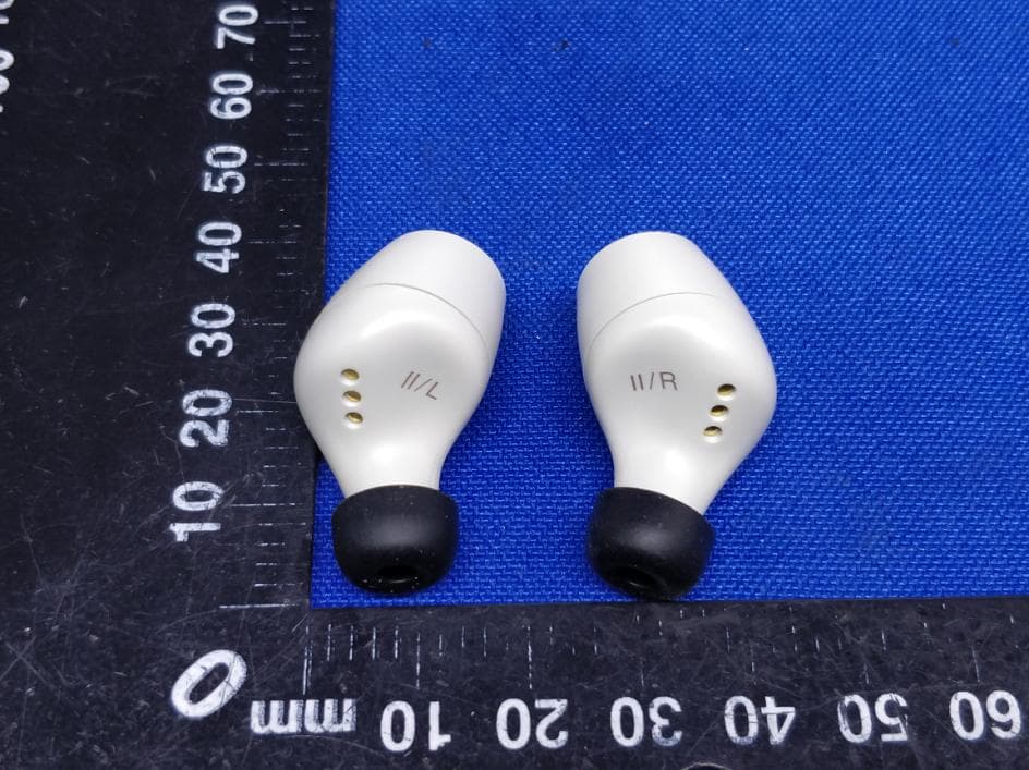 Bluetooth earphone - FCC ID 2AT8X-FALCONII - Noble HiFi. LLC (2)