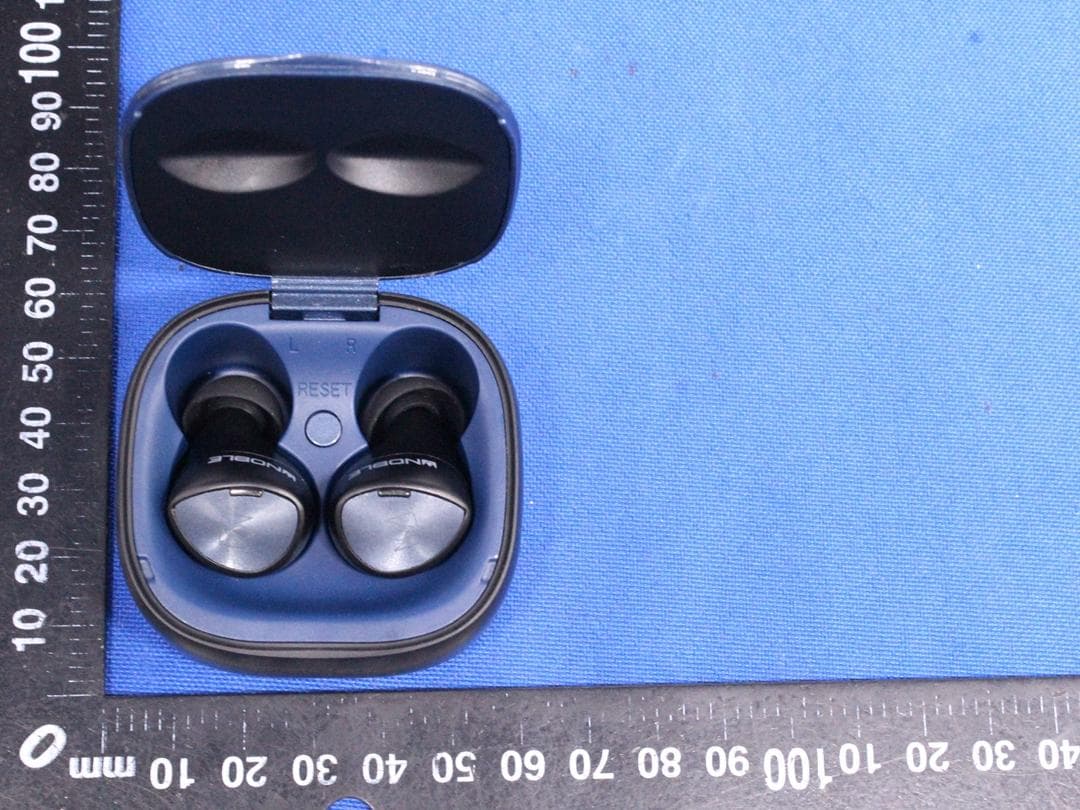 Bluetooth earphone - FCC ID 2AT8X-FALCONPRO - Noble HiFi. LLC (2)