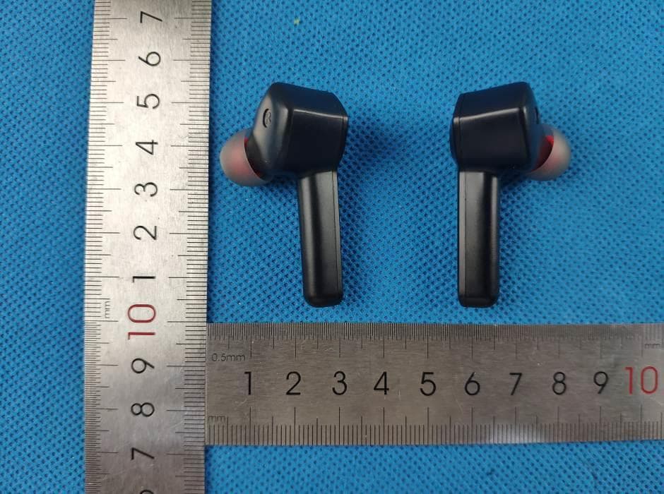 Truly Wire-Free Earbuds - FCC ID 2ATD3-IAEBT300 - D.P.I.(H.K.) Limited (2)