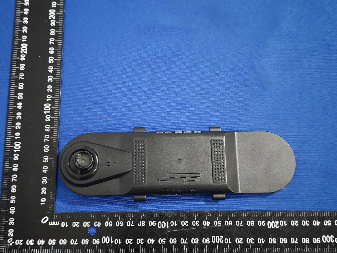 DASH CAM - FCC ID 2ATDT-V18 - Shenzhen Hengxin Weiye Digital Co., LTD. (2)