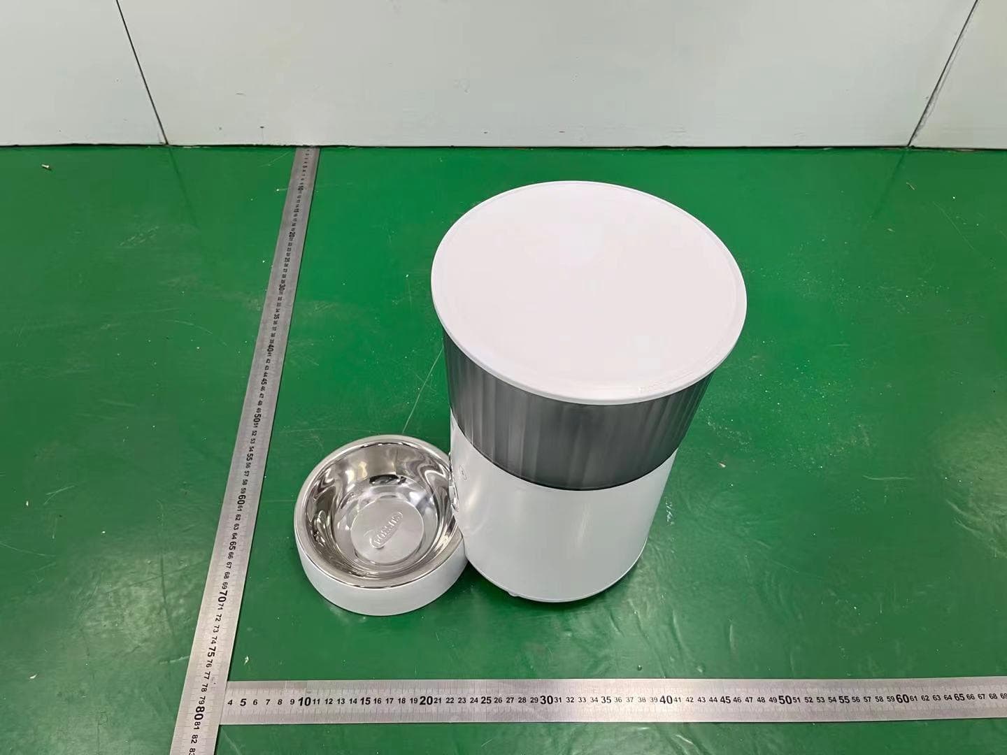 Automatic Pet Feeder - FCC ID 2ATE8-W80-W - Linsun Smart Technology Co.,LTD (4)
