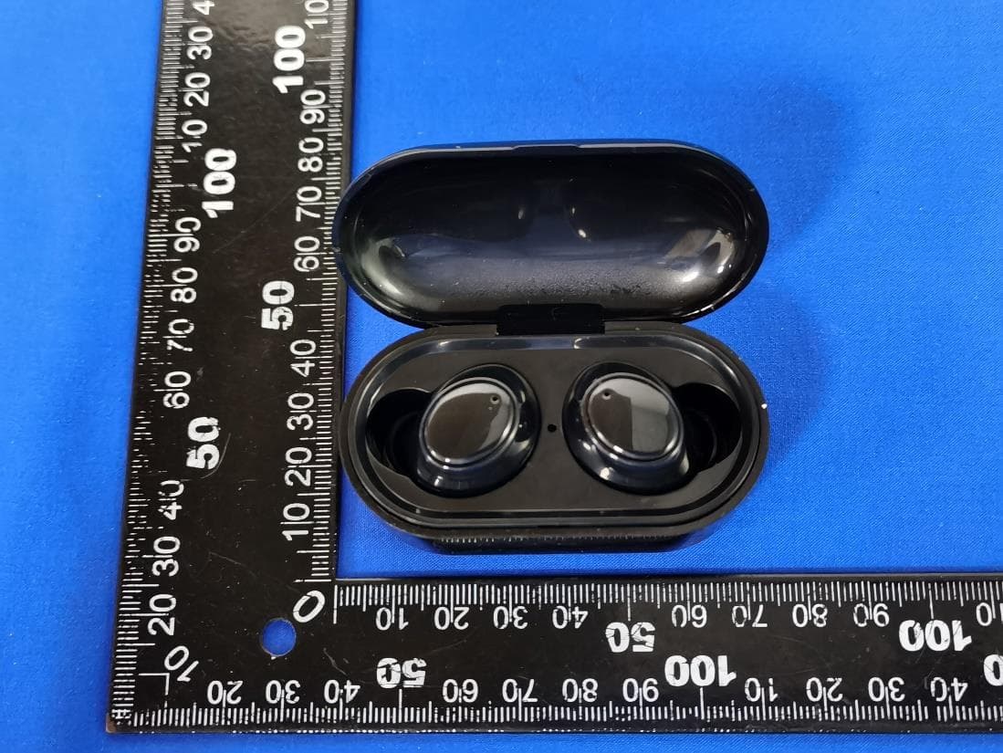 WIRELESS SOUND-PODS - FCC ID 2ATF51604781 - SRP COMPANIES (5)