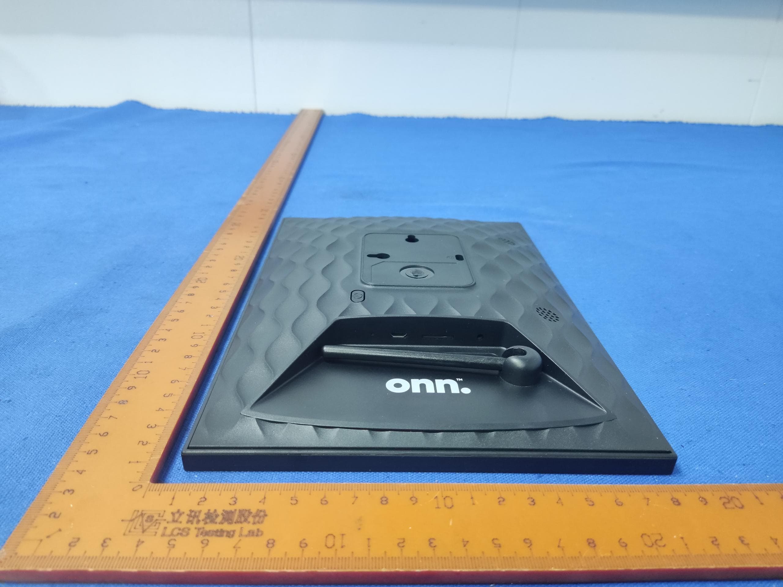 WI-FI CLOUD DIGITAL PICTURE FRAME - FCC ID 2ATFT-100096733 - Shenzhen Kejinming Electronic Co.,Ltd (2)