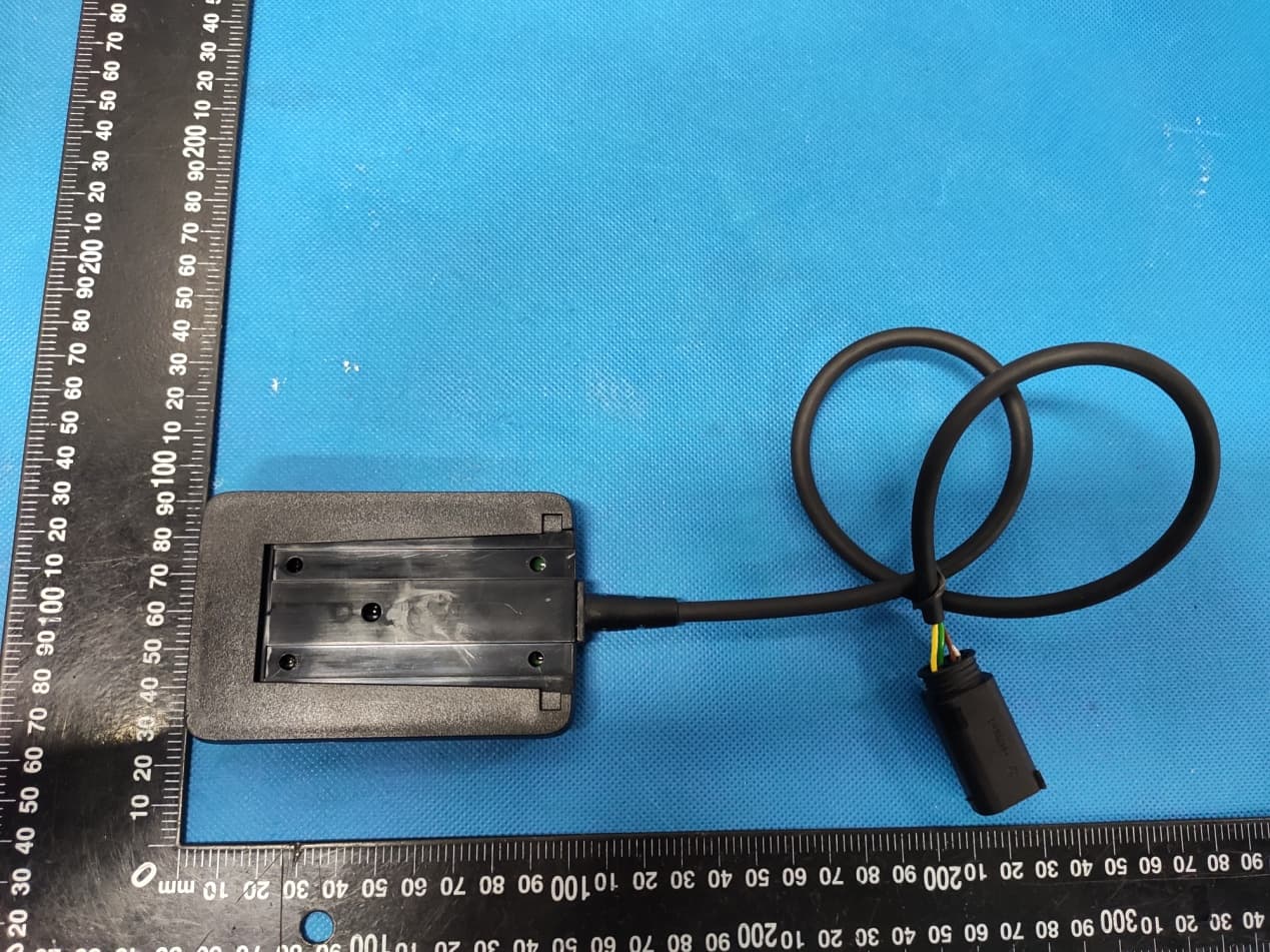 AES Multi frequency RFID Reader CAN Device - FCC ID 2ATGK-SA2-CAN-V2 - AES GmbH