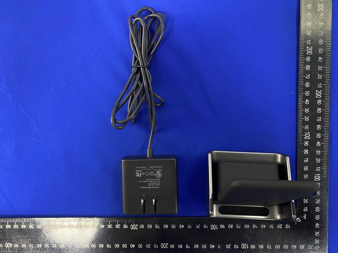 Wireless Charging Stand 127.7kHz - FCC ID 2ATGY-AWC1073 - UBIO LABS, INC.