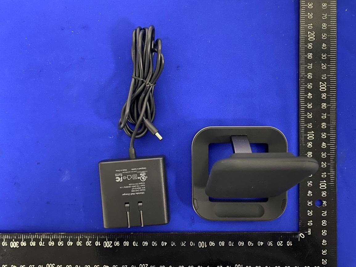 Wireless Charging Stand - FCC ID 2ATGY-AWC1074 - UBIO LABS, INC.