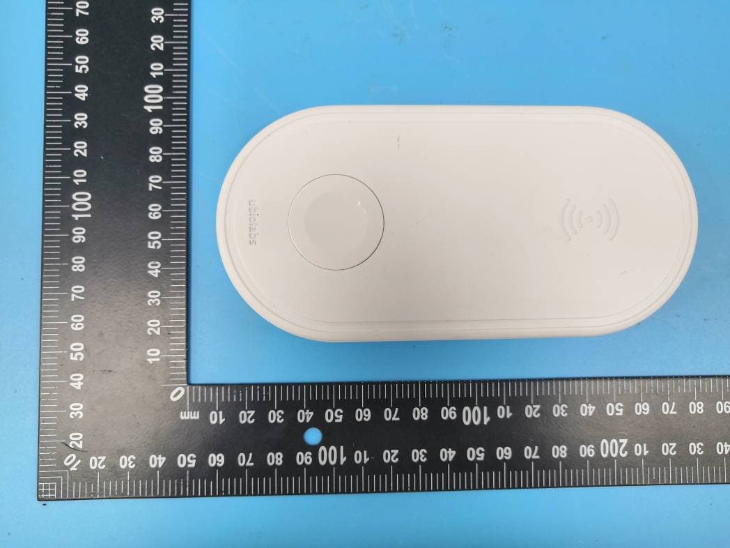 Facet Dual Wireless Charging Pad with Watch Module - FCC ID 2ATGY-AWC1087 - UBIO LABS, INC. (4)
