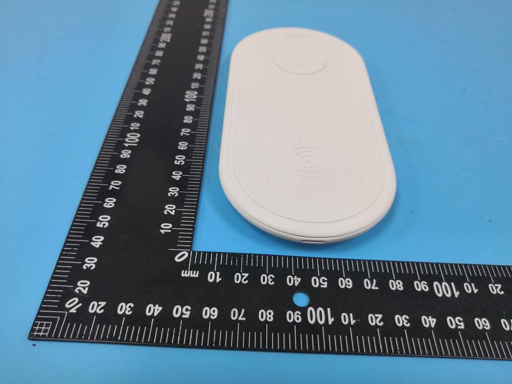 Facet Dual Wireless Charging Pad with Watch Module - FCC ID 2ATGY-AWC1087 - UBIO LABS, INC. (5)