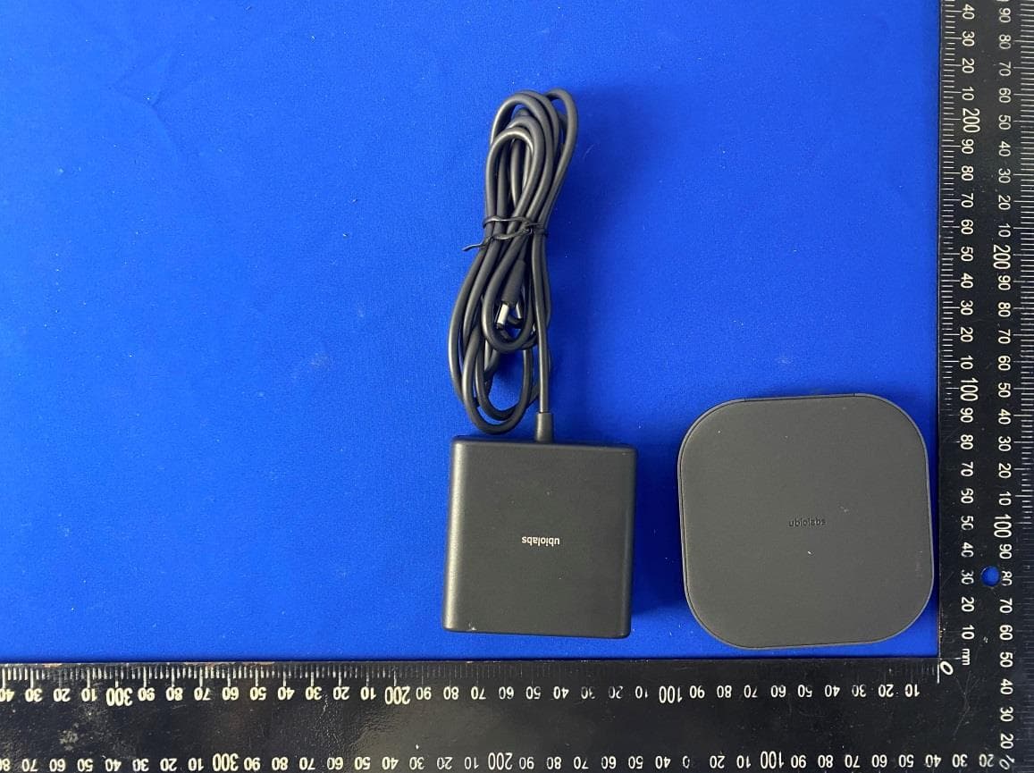 Wireless Charging Stand - FCC ID 2ATGY-AWC1092 - UBIO LABS, INC. (2)