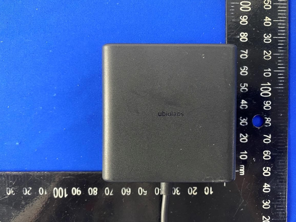 Wireless Charging Stand - FCC ID 2ATGY-AWC1093 - UBIO LABS, INC. (4)