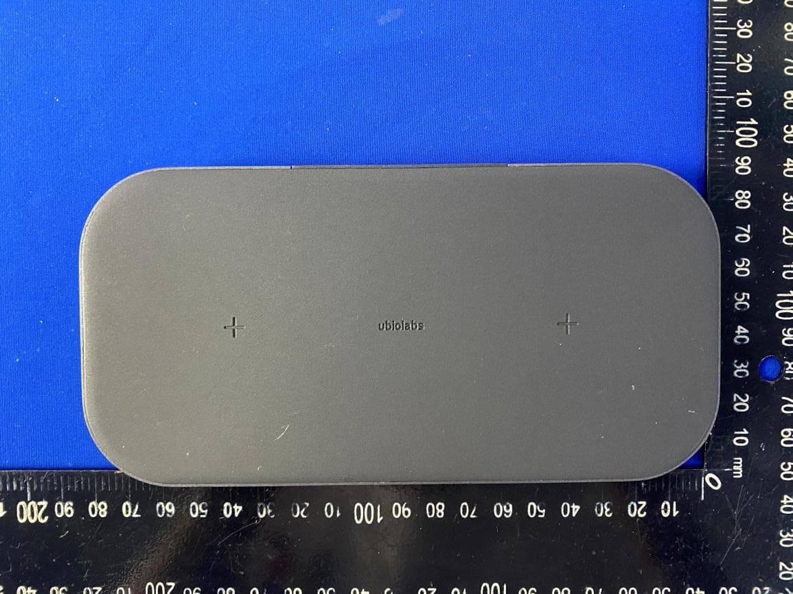 Wireless Charging Stand - FCC ID 2ATGY-AWC1093 - UBIO LABS, INC. (2)