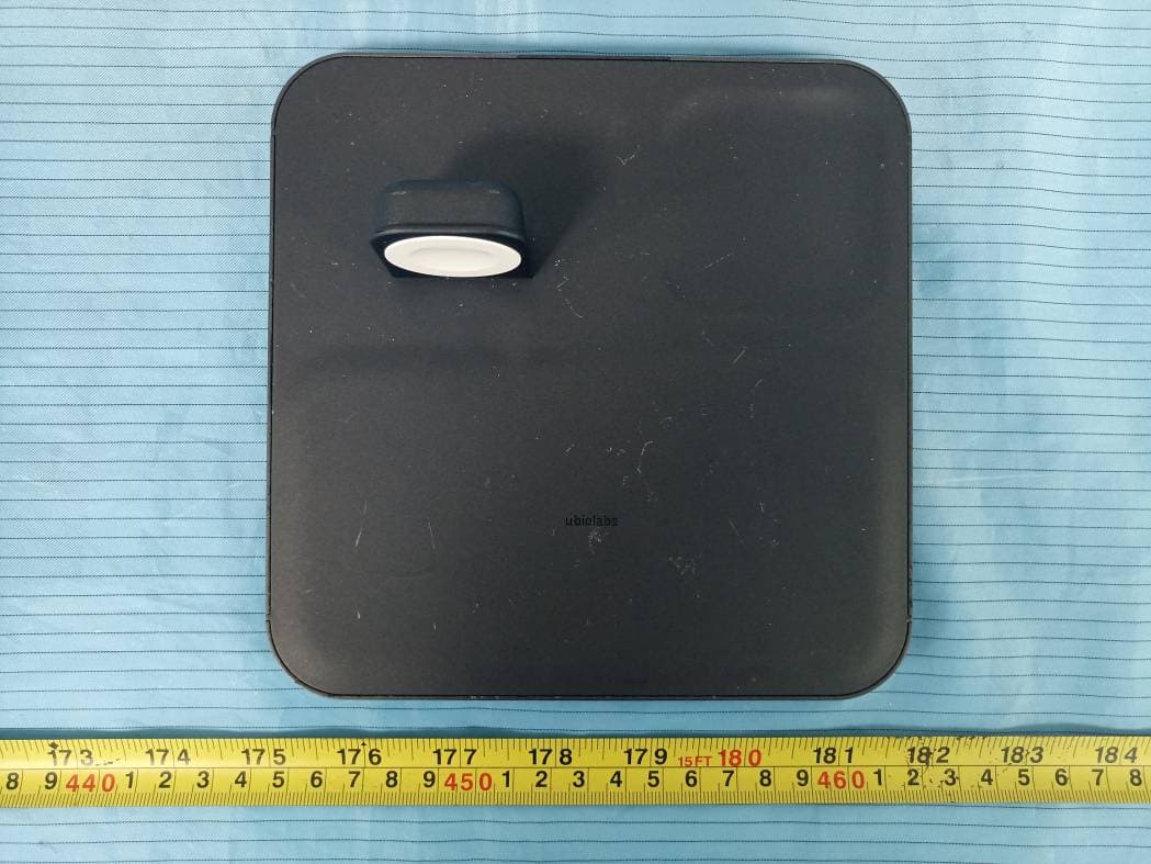 Wireless Charging Station - FCC ID 2ATGY-AWC1095 - UBIO LABS, INC. (3)