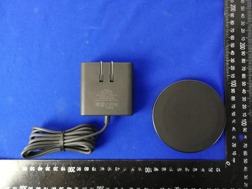 Wireless Charging Stand - FCC ID 2ATGY-AWC1100 - UBIO LABS, INC. (5)
