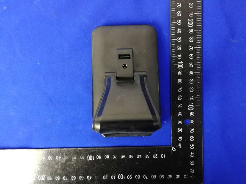 Wireless Charging Stand - FCC ID 2ATGY-AWC1102 - UBIO LABS, INC. (2)