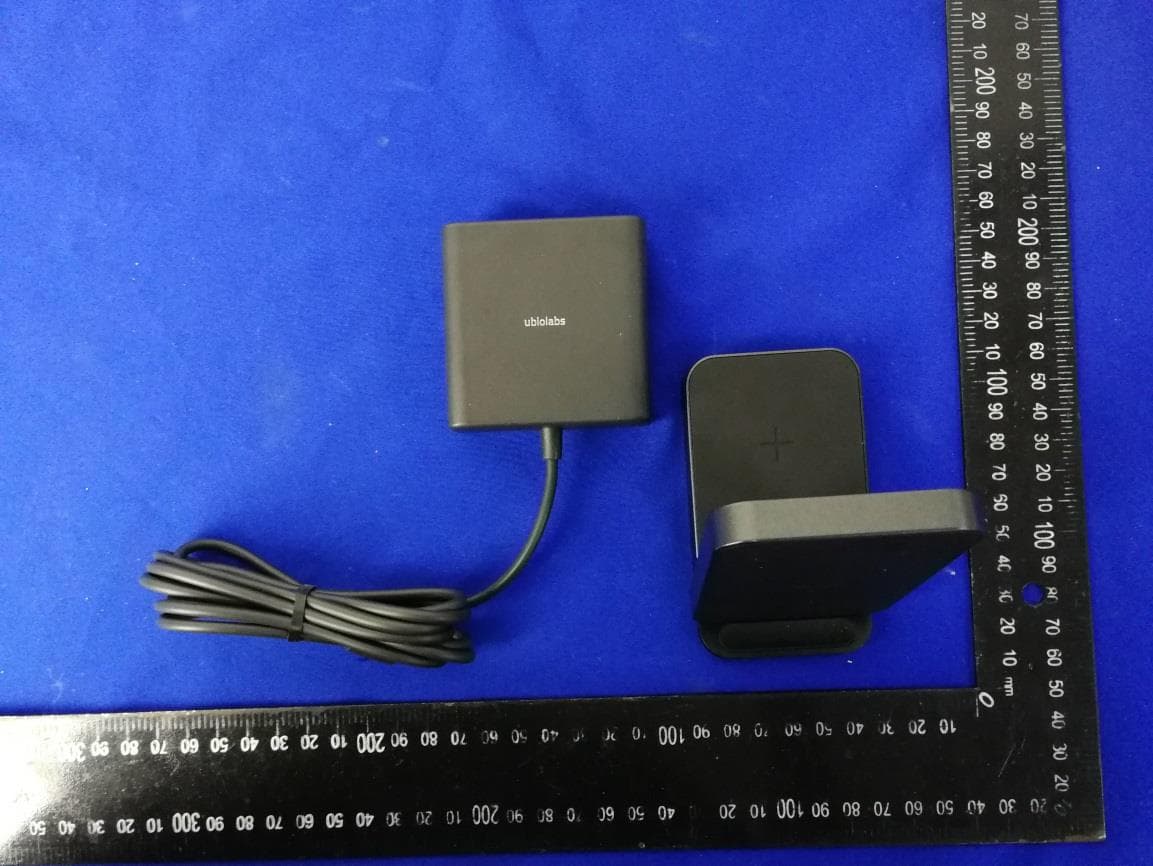 Wireless Charging Stand - FCC ID 2ATGY-AWC1109 - UBIO LABS, INC. (2)