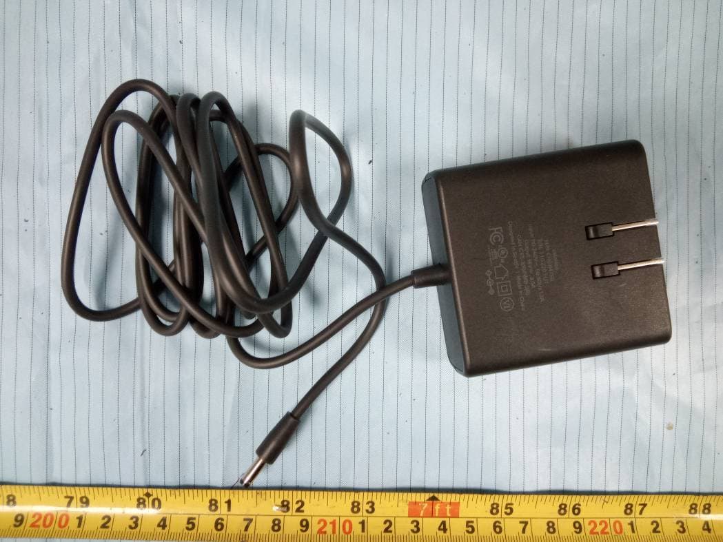 Wireless Charging Stand - FCC ID 2ATGY-AWC1110 - UBIO LABS, INC.