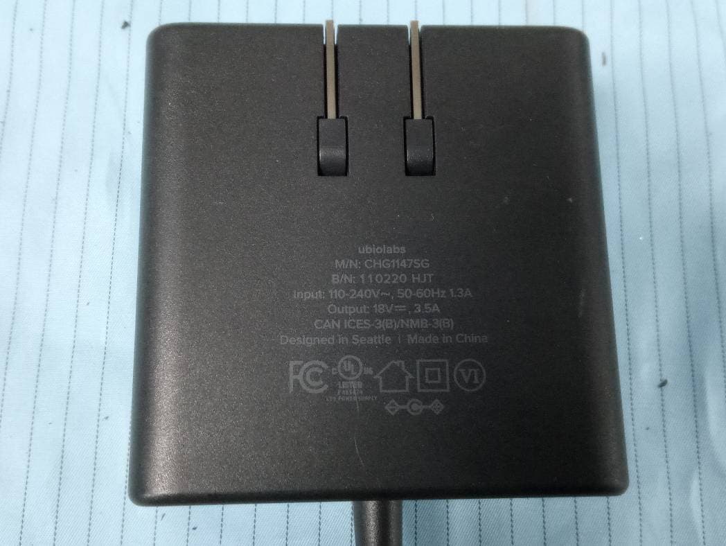 Wireless Charging Stand - FCC ID 2ATGY-AWC1110 - UBIO LABS, INC. (4)
