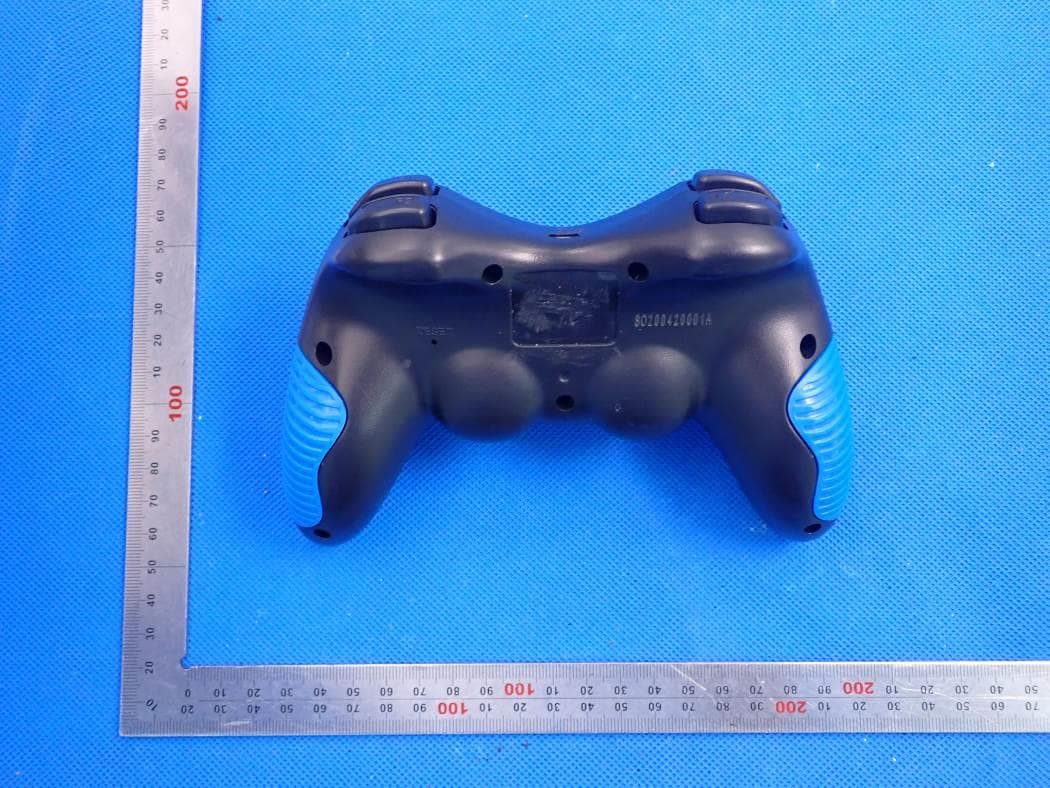 SWITCH WIRELESS GAMEPAD - FCC ID 2ATI7STK-7021S - SHENZHEN SAITAKE ELECTRONIC CO.,LTD. (2)
