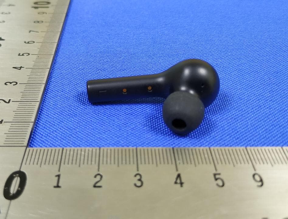 TWS Bluetooth earphones - FCC ID 2ATIH-EP-T21 - Aukey Technology Co.,Ltd. (5)
