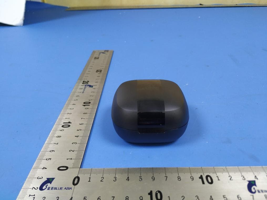 True Wireless Earbuds - FCC ID 2ATIH-EPT32 - Aukey Technology Co.,Ltd. (5)