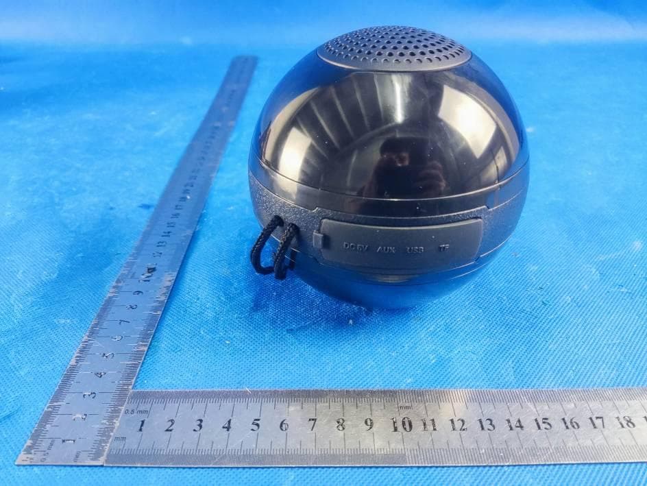 TWS BLUETOOTH LIGHT UP SPHERE SPEAKER - FCC ID 2ATLK-BS-0835 - Hudson Electronics(HK) Limited (4)