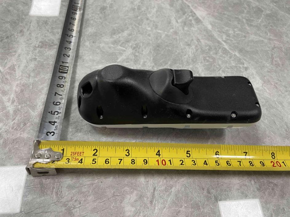 E-Foil Remote Contoller - FCC ID 2ATOAE-FOIL-V02 - TAKUMA SAS (3)