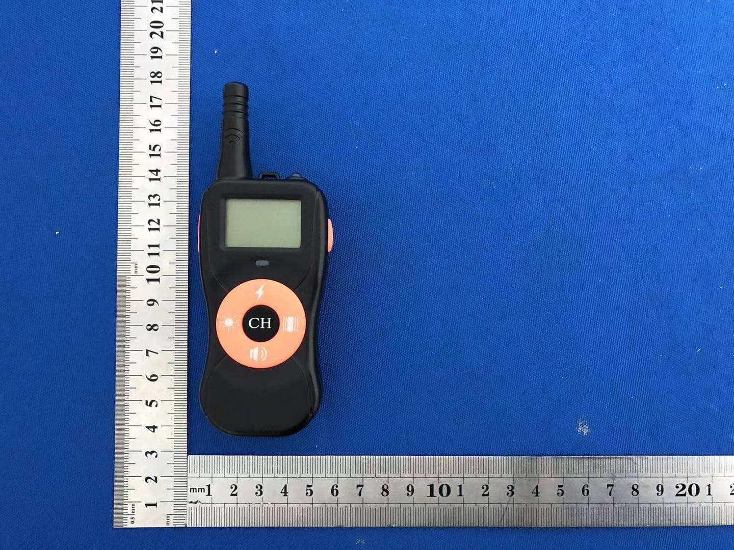 Remote training collar - FCC ID 2ATOX-T502 - Shenzhen Wellturn Technology Co., Ltd