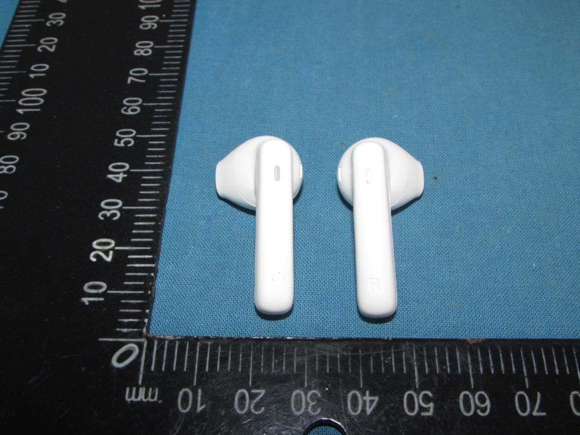 TRUE WIRELESS EARBUDS - FCC ID 2ATOY-RT60 - Dongguan Fulun Electronics Co.,Limited (2)