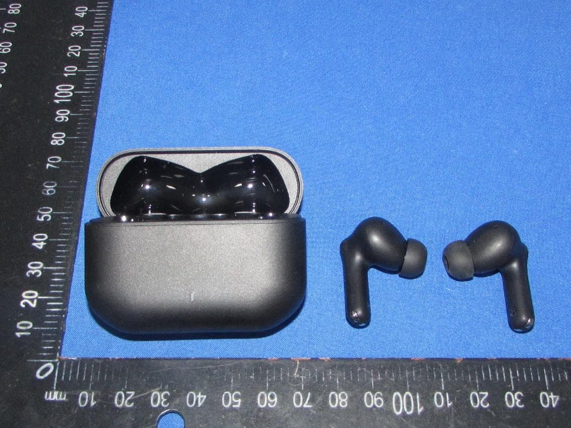 TRUE WIRELESS EARBUDS - FCC ID 2ATOY-RT612AE - Dongguan Fulun Electronics Co.,Limited (5)