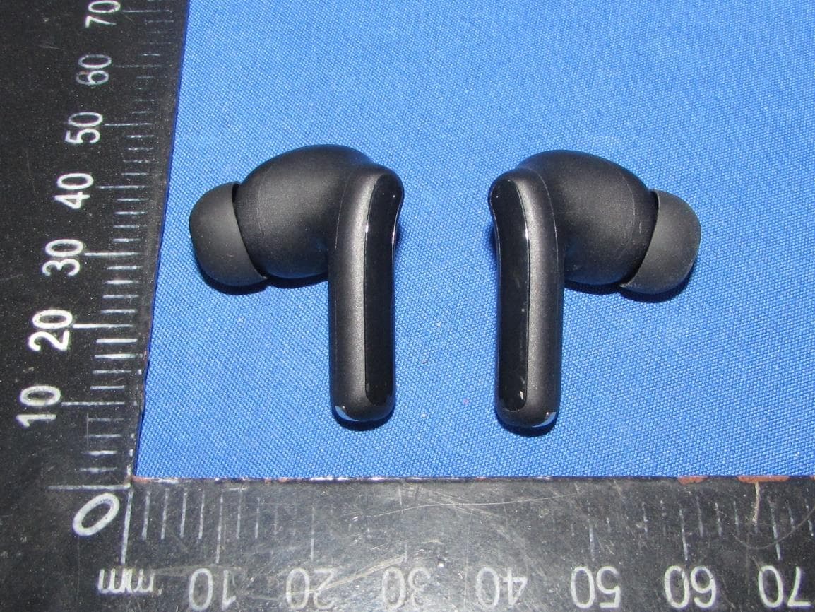 TRUE WIRELESS EARBUDS - FCC ID 2ATOY-RT612AE - Dongguan Fulun Electronics Co.,Limited (2)