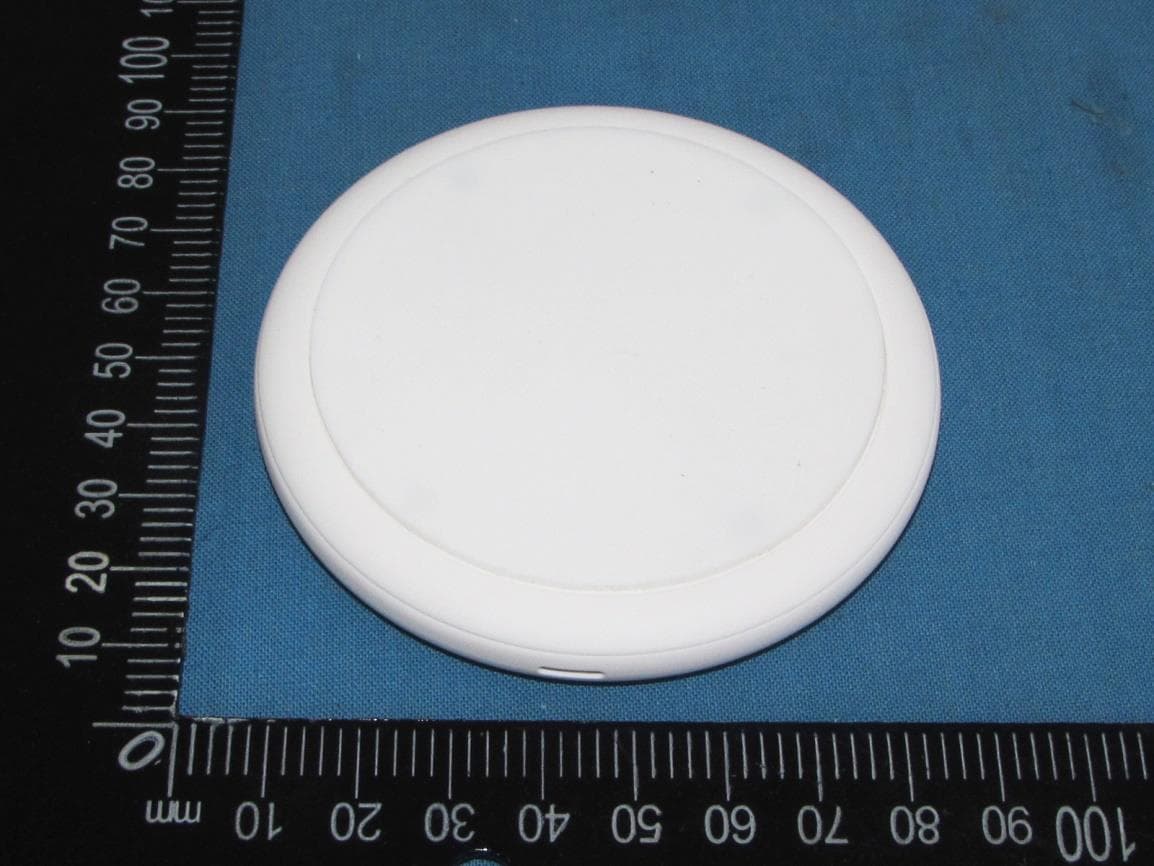Wireless Charger - FCC ID 2ATOY-W01 - Dongguan Fulun Electronics Co.,Limited (2)