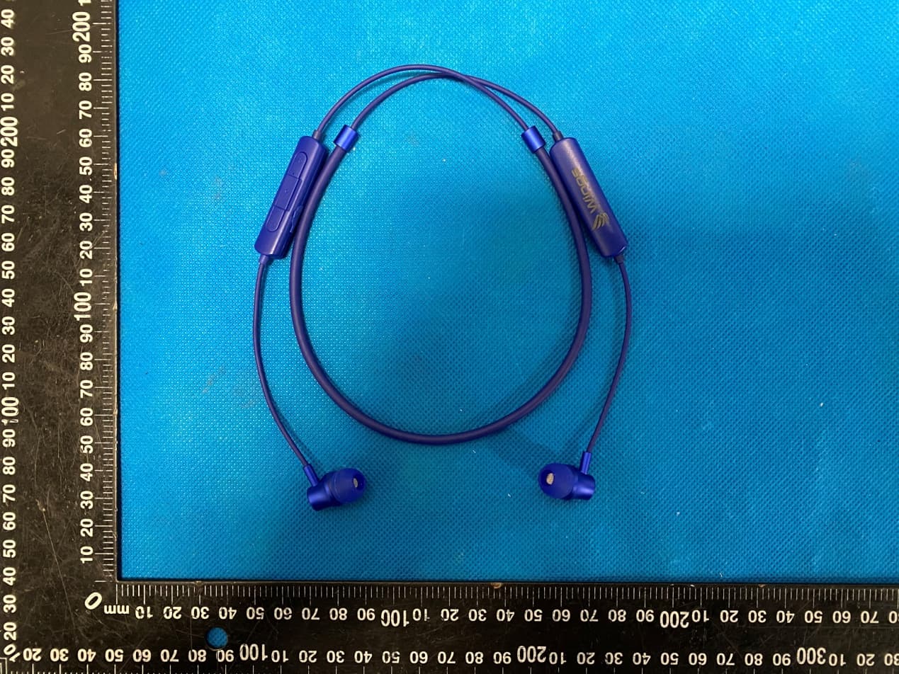 Bluetooth earphone - FCC ID 2ATQI-WSE01 - Wings Mobile Telecom SL