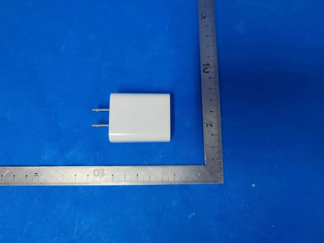 VR All-In-One Headset - FCC ID 2ATRW-A7H10-1 - Qingdao Pico Technology Co., Ltd. (2)