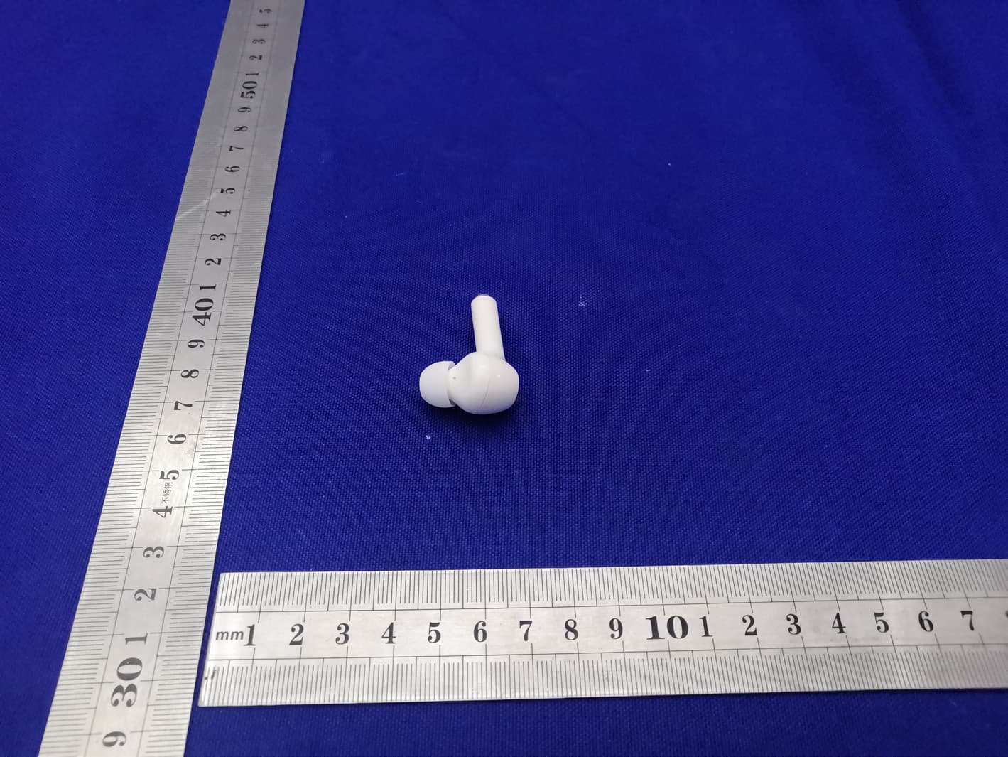Wireless earphone - FCC ID 2ATT9-TL1721 - EDGE IMPORTS INC (5)