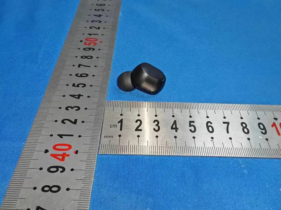 TWS earphone - FCC ID 2ATT9-TL1760 - EDGE IMPORTS INC (2)