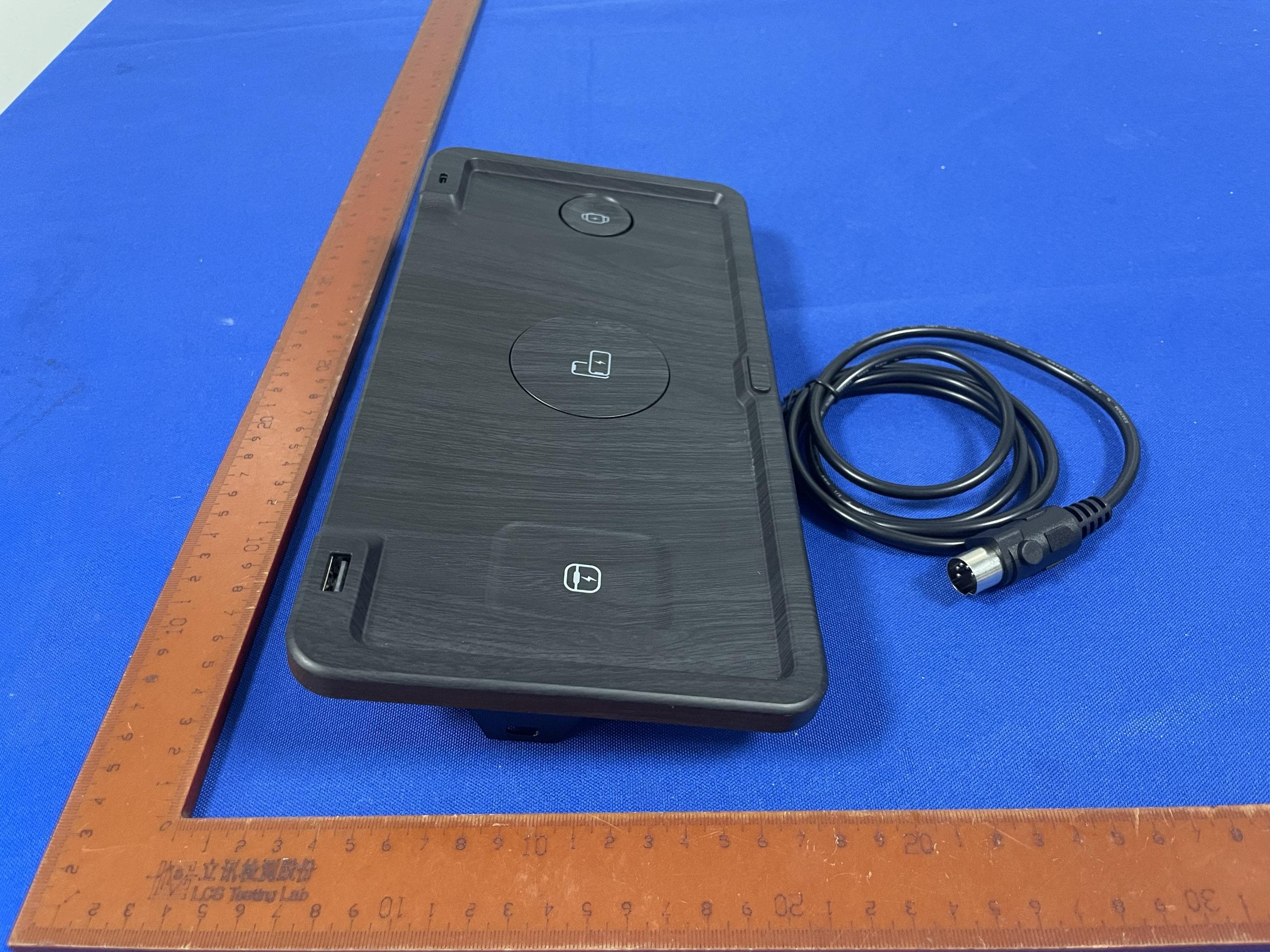 Embedded 3-in-1 Wireless Charging Board for apple - FCC ID 2ATX3-GF-17-01B - GCteq Wireless (Shenzhen) Co., Ltd.