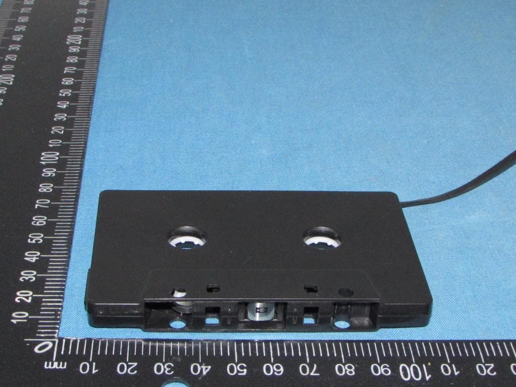BLUETOOTH CASSETTE ADAPTER WITH HANDSFREE CALLING - FCC ID 2ATYS-BTHFS380 - AAMP GLOBAL (4)