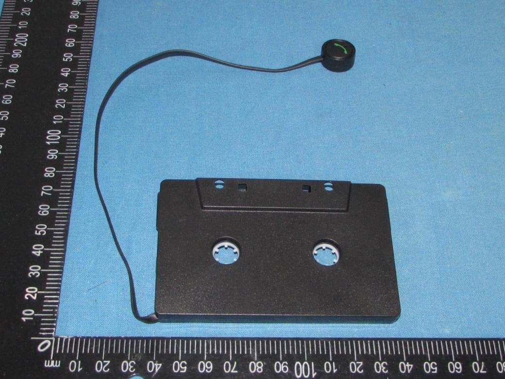 BLUETOOTH CASSETTE ADAPTER WITH HANDSFREE CALLING - FCC ID 2ATYS-BTHFS380 - AAMP GLOBAL (3)