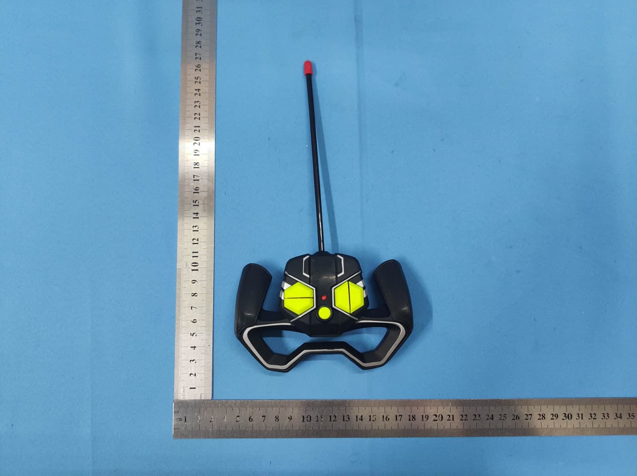 R/C CAR - FCC ID 2ATZWHQMT1019 - HUANG QI TOYS CO.,LTD