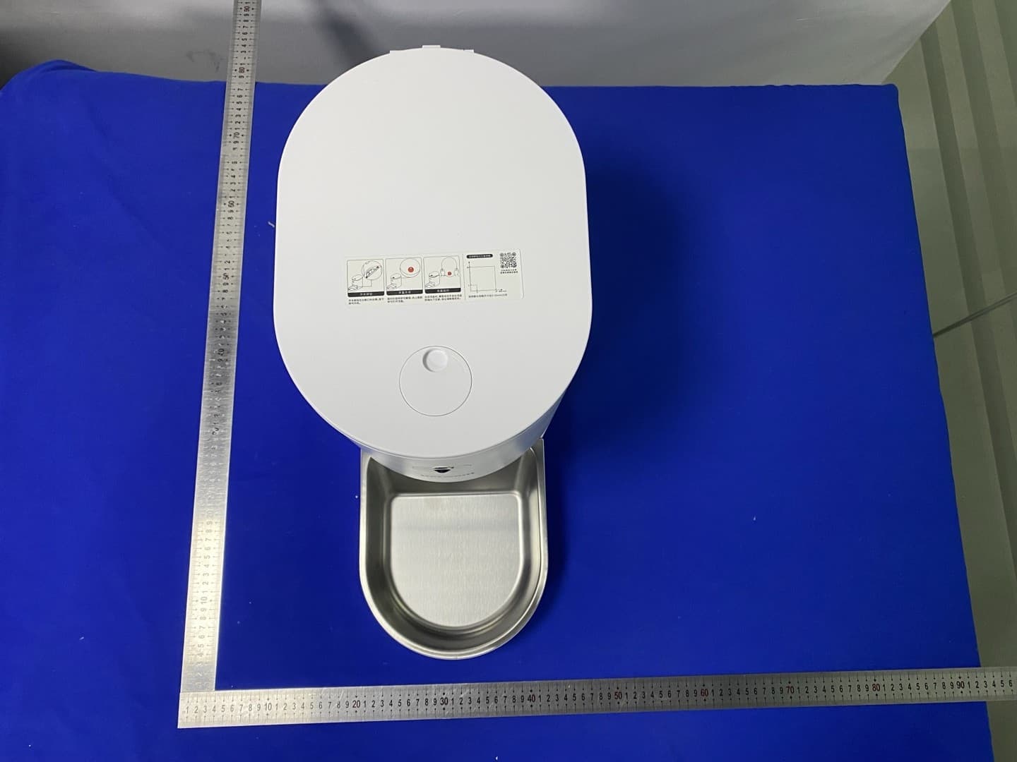 Large Capacity Pet Feeder - FCC ID 2AU2C-F5 - Shenzhen Qianhai Runway Technology Co., LTD (3)