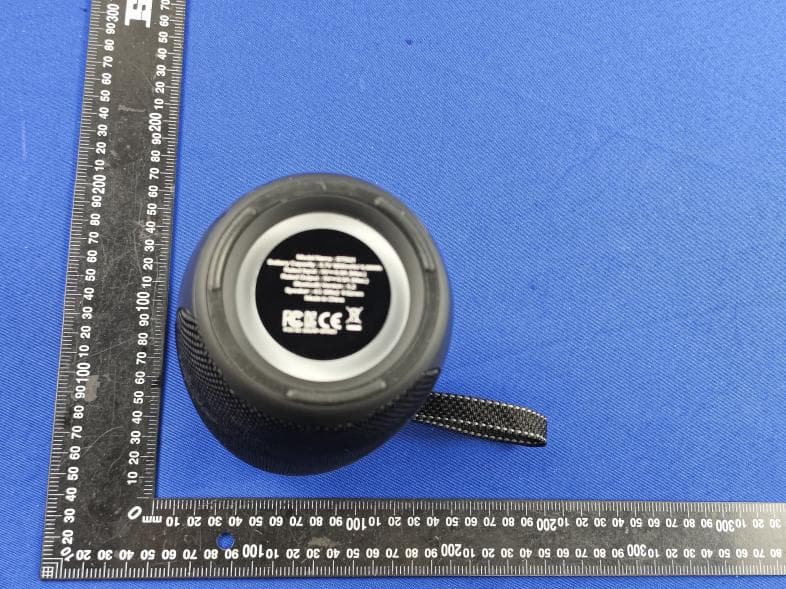 Bluetooth Speaker with Power Bank - FCC ID 2AU4P-BTS121 - TennRich International Corp. (3)