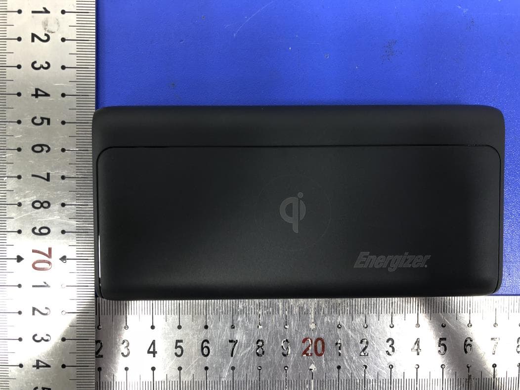 Wireless Fast Charge Power Bank - FCC ID 2AU4P-QE10011PQ - TennRich International Corp. (2)