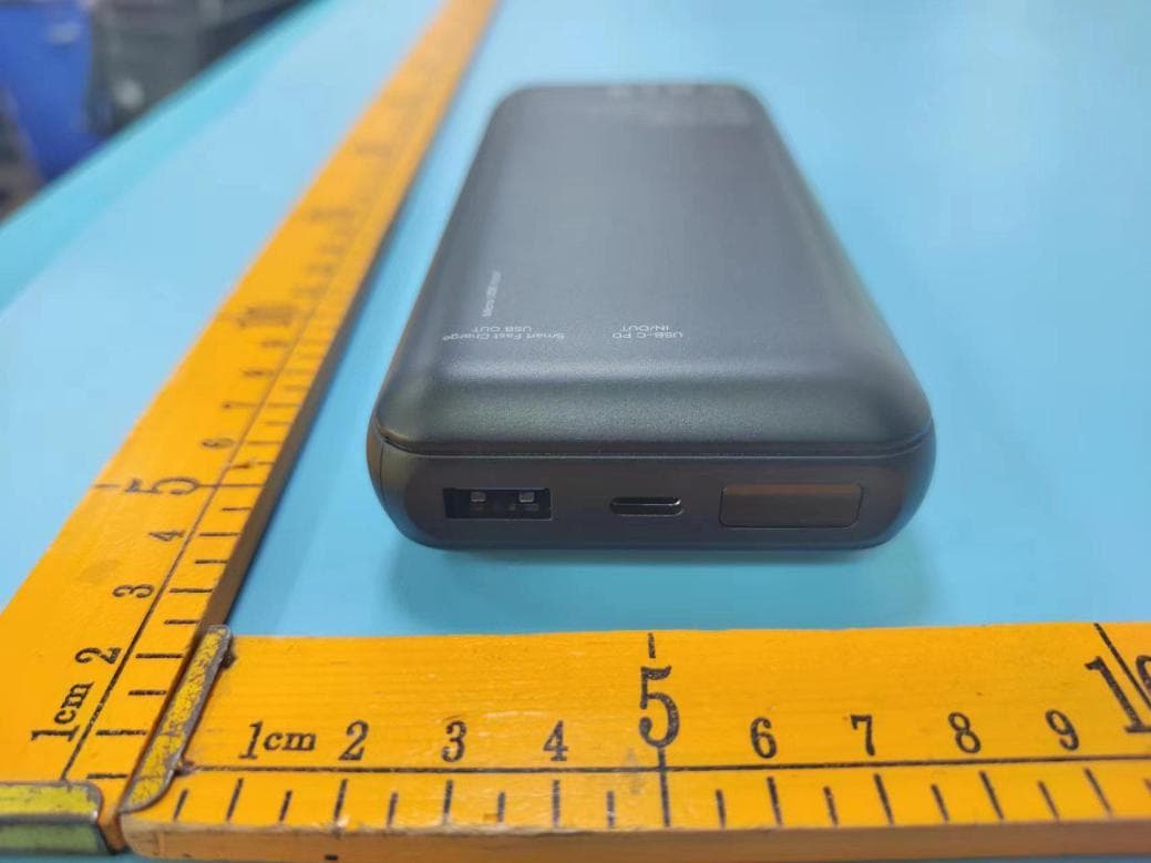 POWER BANK - FCC ID 2AU4P-QE20008PQ - TennRich International Corp. (3)