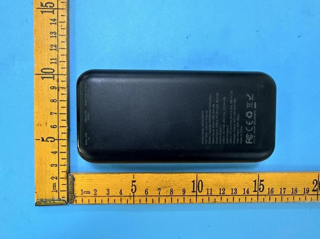 Power bank - FCC ID 2AU4P-QE20009PQ - TennRich International Corp. (5)