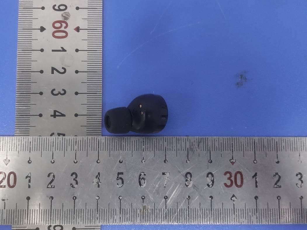 True Wireless Earbuds - FCC ID 2AU4P-UB2605 - TennRich International Corp. (5)