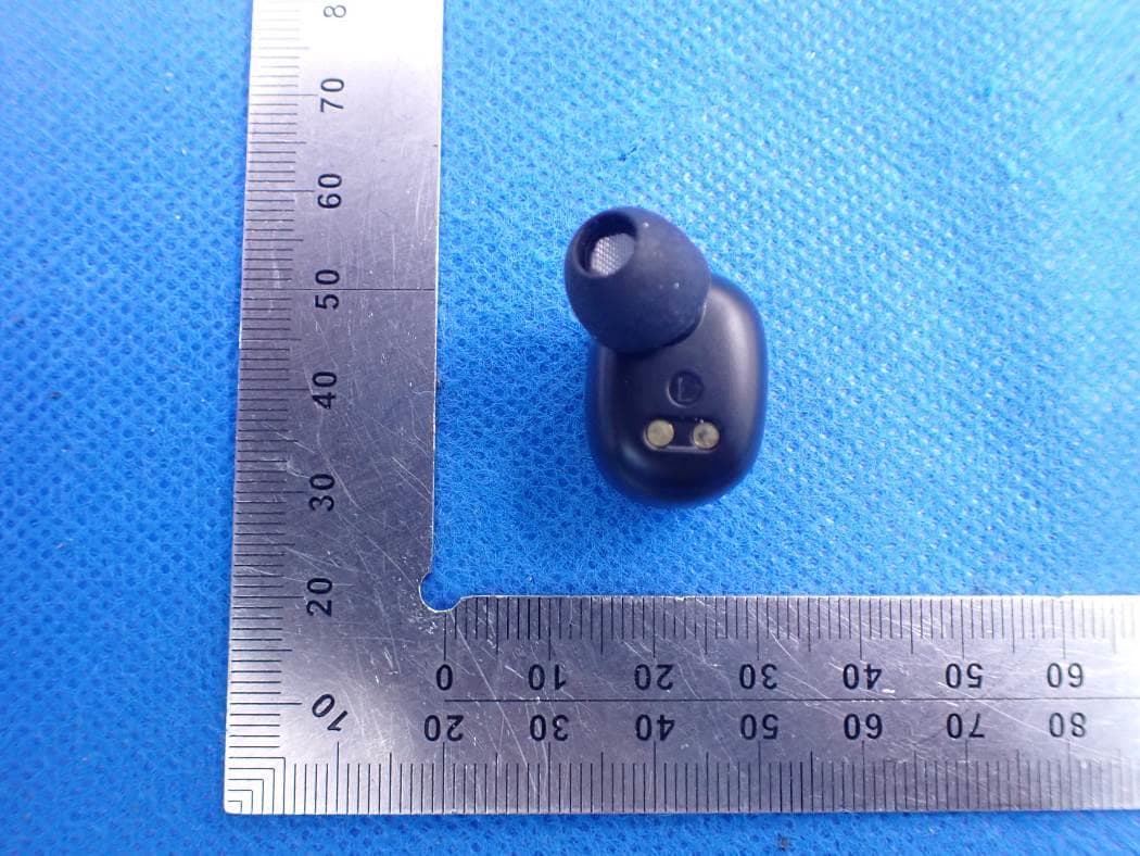 True Wireless Earbuds - FCC ID 2AU4P-UB2607 - TennRich International Corp. (2)